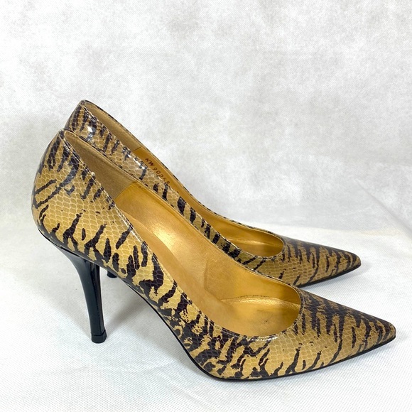Stuart Weitzman Python Pointed Toe Stiletto Pumps - Picture 1 of 6